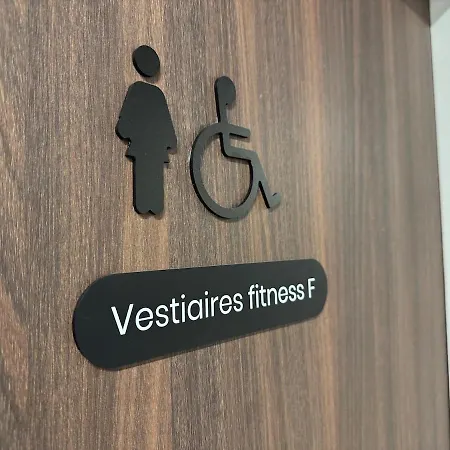 We Live Sharies - C203 Apartment Reims